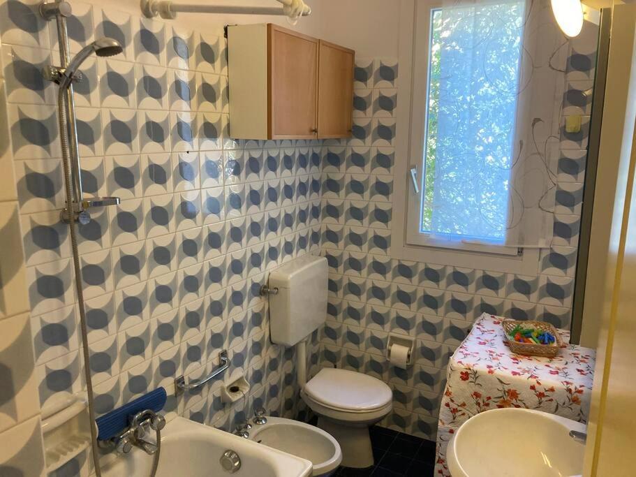 Апартаменты Casa Di Ro - Coloratissima A 300 Metri Dal Mare Сан-Бартоломео-аль-Маре Экстерьер фото